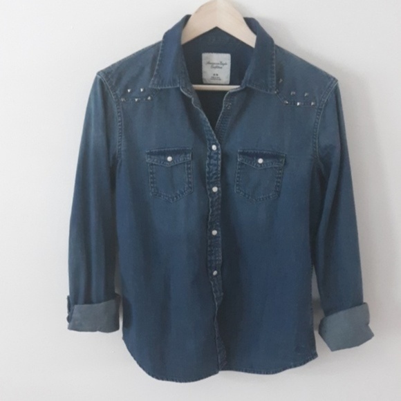 American Eagle Outfitters Tops - American Eagle Outfitters Ombre Denim Shirt Size M